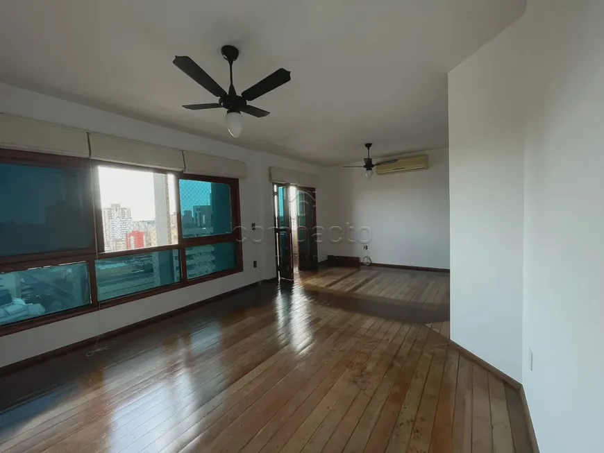 Foto 1 de Apartamento com 3 Quartos para alugar, 150m² em Centro, São José do Rio Preto