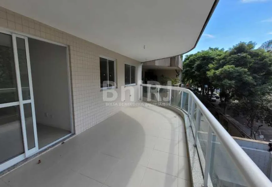 Foto 1 de Apartamento com 3 Quartos à venda, 109m² em Recreio Dos Bandeirantes, Rio de Janeiro