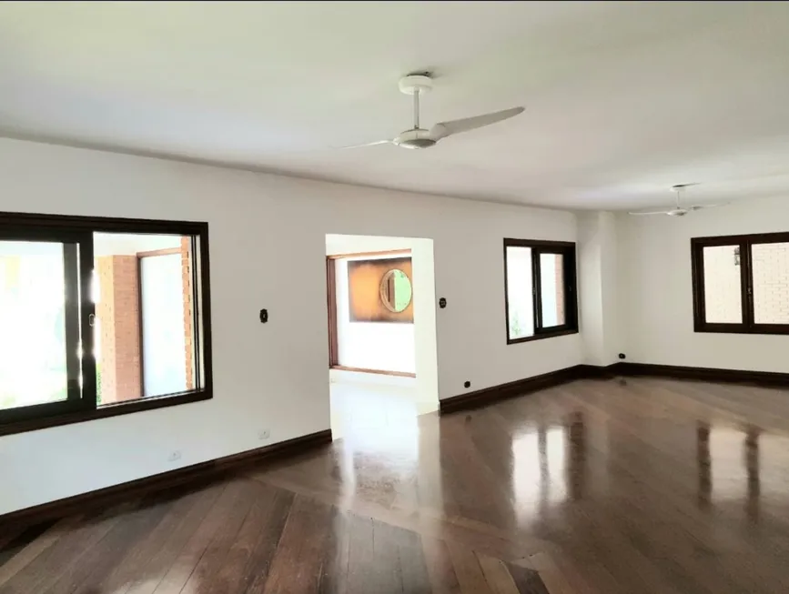 Foto 1 de Casa de Condomínio com 4 Quartos para venda ou aluguel, 650m² em Alphaville Residencial Um, Barueri