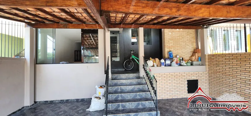 Foto 1 de Casa com 3 Quartos para alugar, 200m² em Jardim America, Jacareí