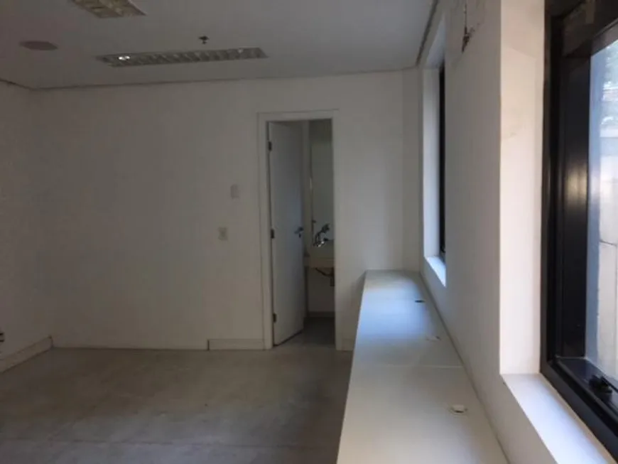 Foto 1 de Sala Comercial à venda, 28m² em Santa Cecília, São Paulo