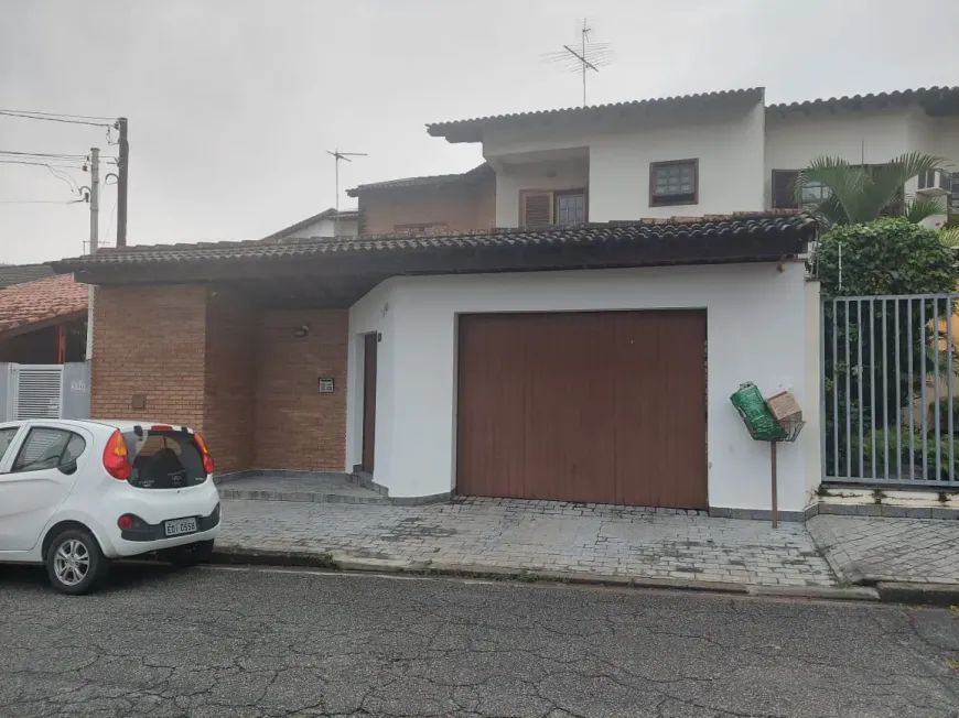 Foto 1 de Sobrado com 3 Quartos à venda, 175m² em Vila Oliveira, Mogi das Cruzes