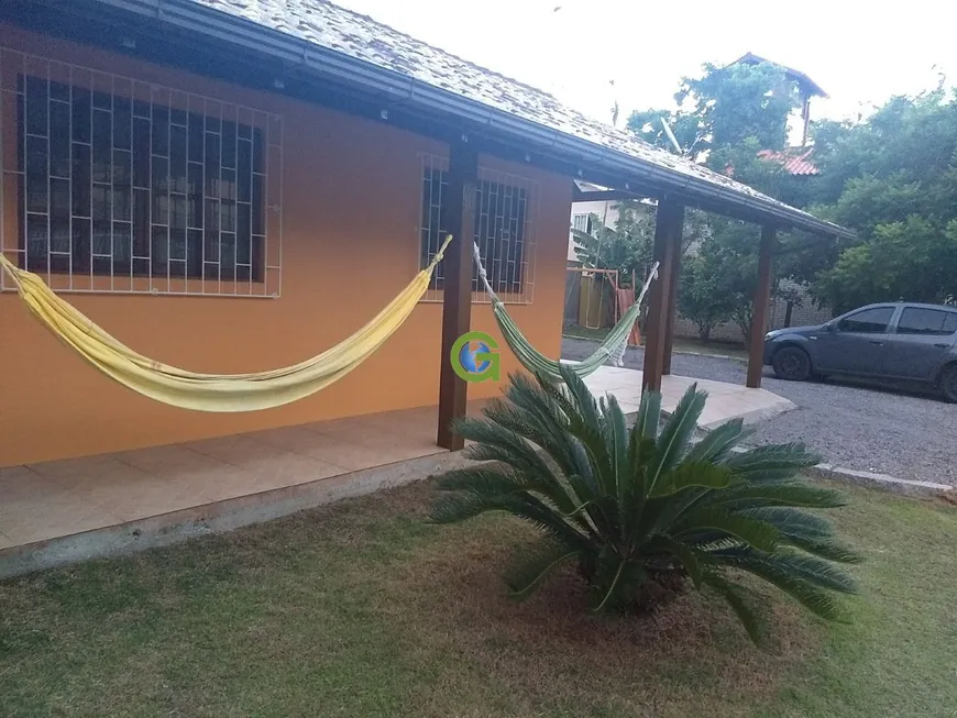 Foto 1 de Casa com 2 Quartos à venda, 80m² em Guarda do Embau Ens Brito, Palhoça