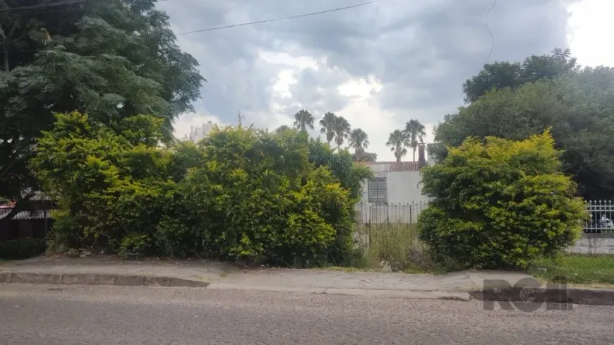 Foto 1 de Lote/Terreno à venda, 1m² em Cavalhada, Porto Alegre