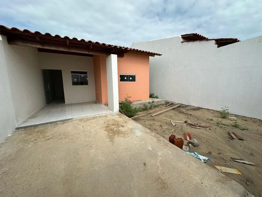 Foto 1 de Casa com 2 Quartos à venda, 72m² em Tomba, Feira de Santana