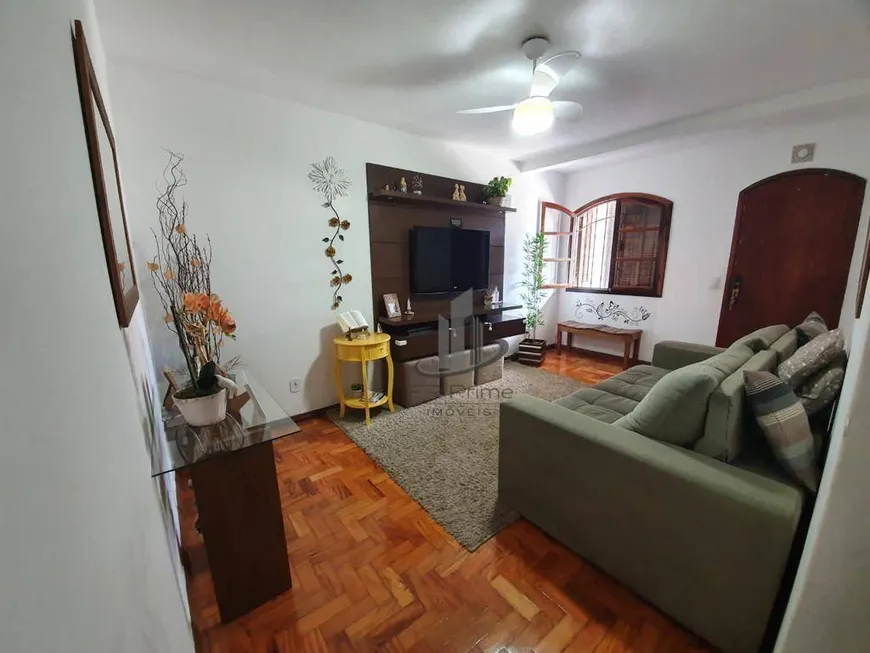Foto 1 de Casa com 3 Quartos à venda, 155m² em JARDIM TIRADENTES, Volta Redonda