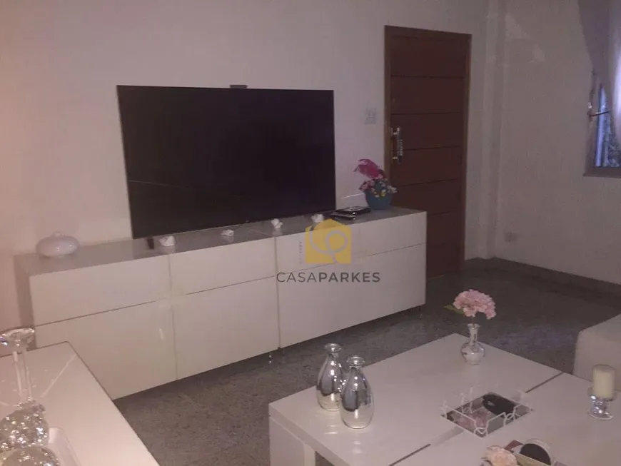 Foto 1 de Casa com 3 Quartos à venda, 140m² em Olaria, Rio de Janeiro