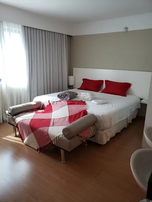 Foto 1 de Apartamento com 1 Quarto para alugar, 35m² em Ibirapuera, São Paulo