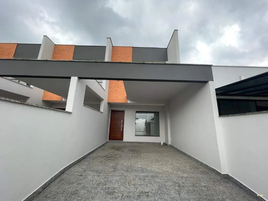 Foto 1 de Casa com 2 Quartos à venda, 111m² em Três Rios do Norte, Jaraguá do Sul