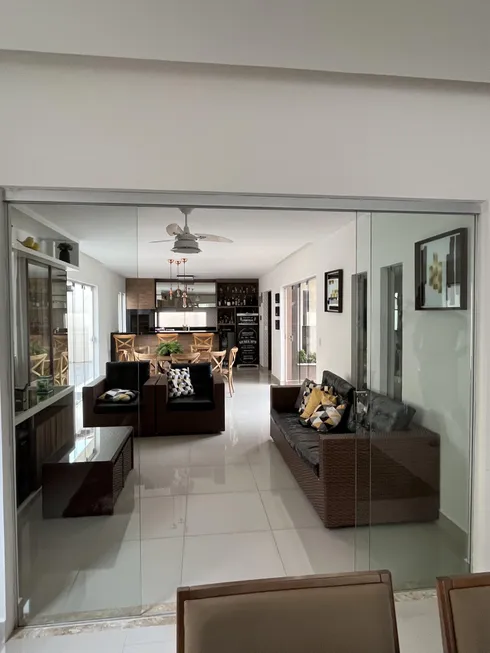 Foto 1 de Casa de Condomínio com 4 Quartos à venda, 265m² em Emaús, Parnamirim
