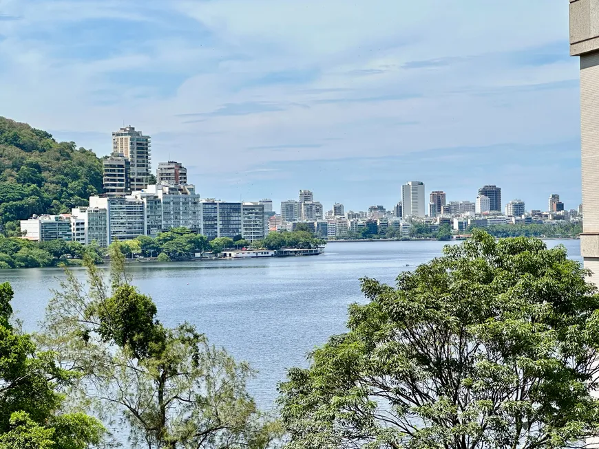 Foto 1 de Apartamento com 3 Quartos à venda, 105m² em Lagoa, Rio de Janeiro