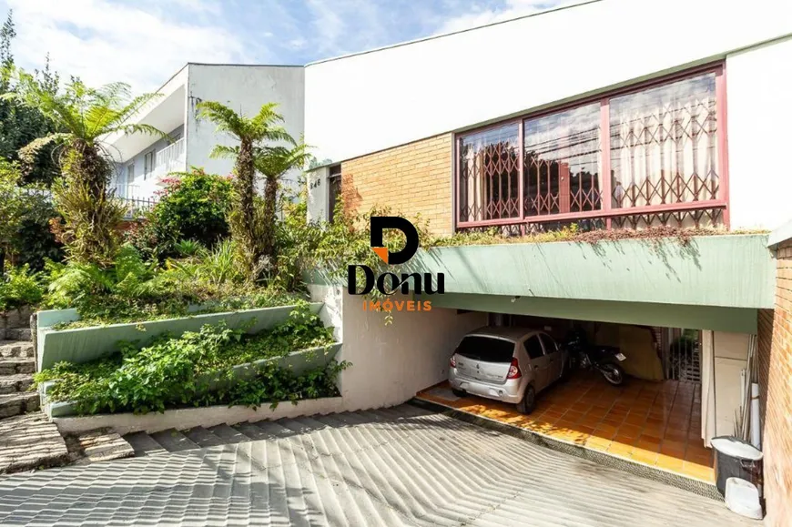 Foto 1 de Casa com 4 Quartos para alugar, 350m² em Jardim Social, Curitiba