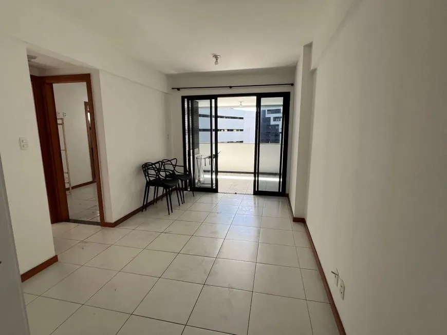 Foto 1 de Apartamento com 2 Quartos à venda, 84m² em Caminho Das Árvores, Salvador