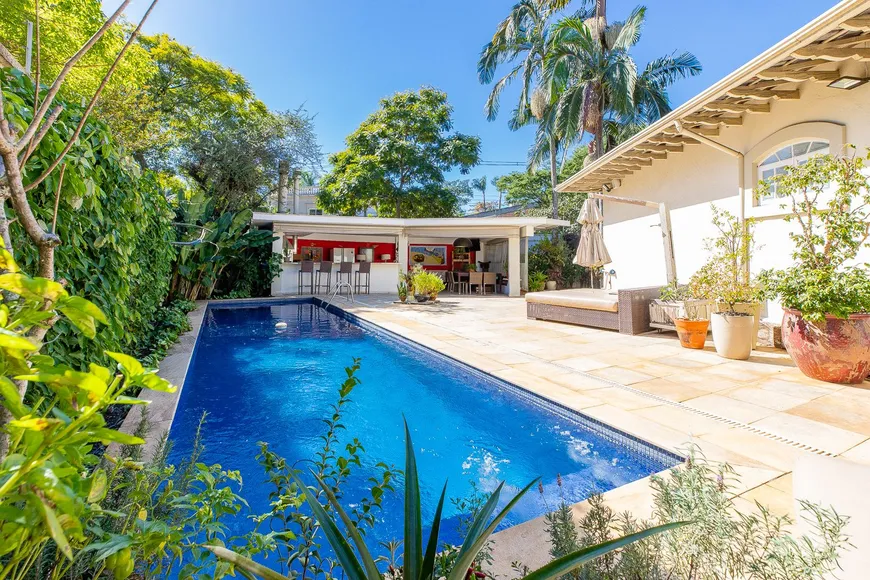 Foto 1 de Casa com 4 Quartos à venda, 413m² em Alto de Pinheiros, São Paulo