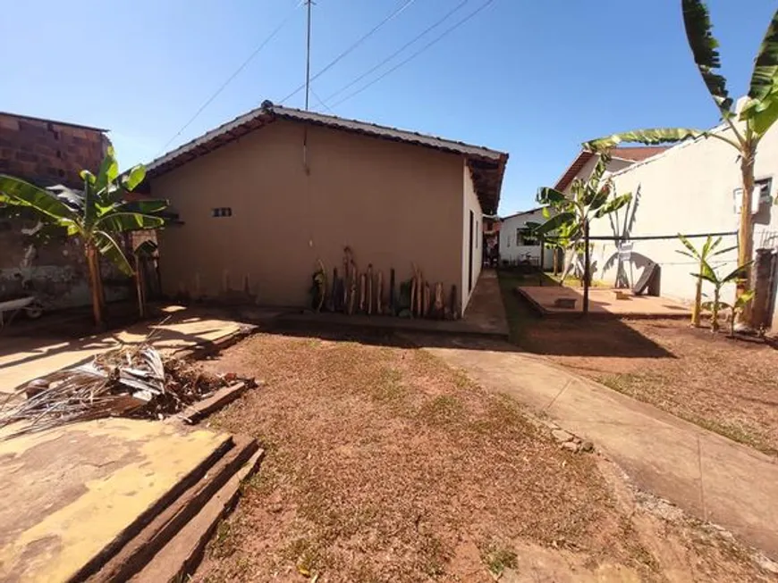 Foto 1 de Casa com 4 Quartos à venda, 130m² em Parque Santa Cruz, Goiânia