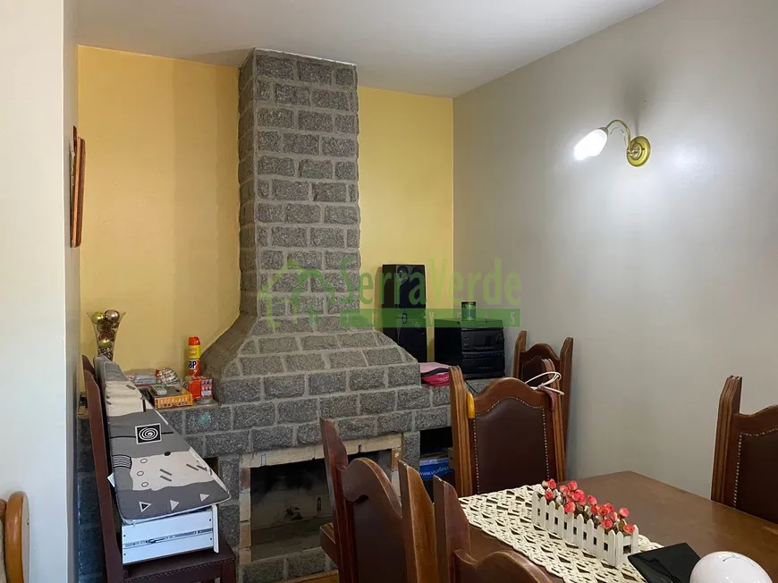 Foto 1 de Casa com 3 Quartos à venda, 401m² em Itamarati, Petrópolis