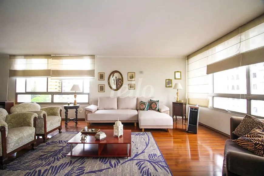 Foto 1 de Apartamento com 4 Quartos para alugar, 229m² em Aclimação, São Paulo