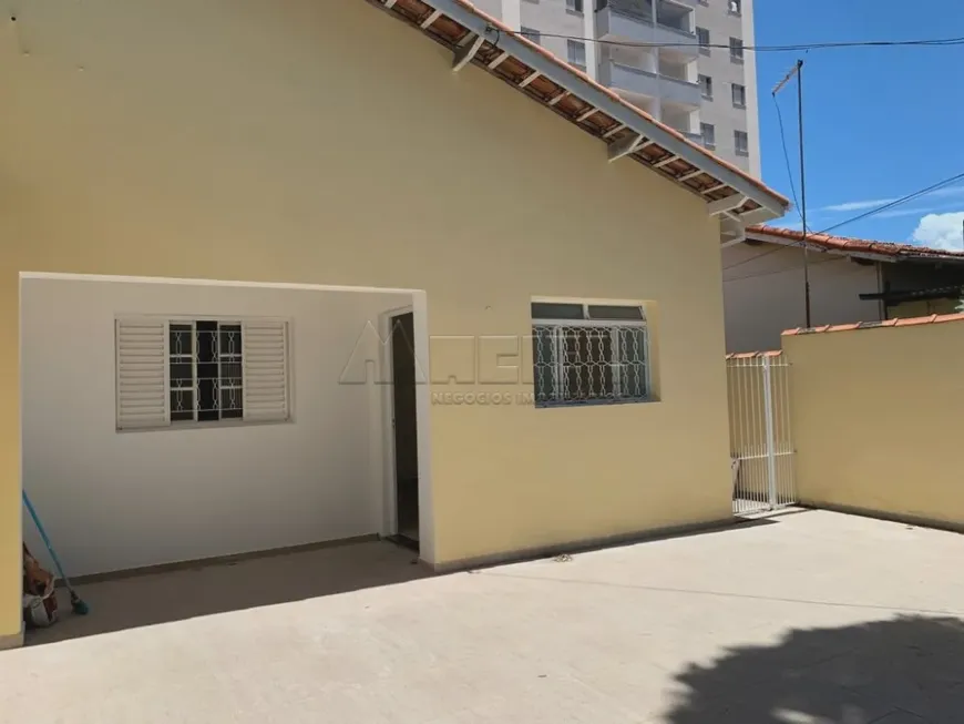 Foto 1 de Casa com 2 Quartos à venda, 100m² em Jardim Motorama, São José dos Campos