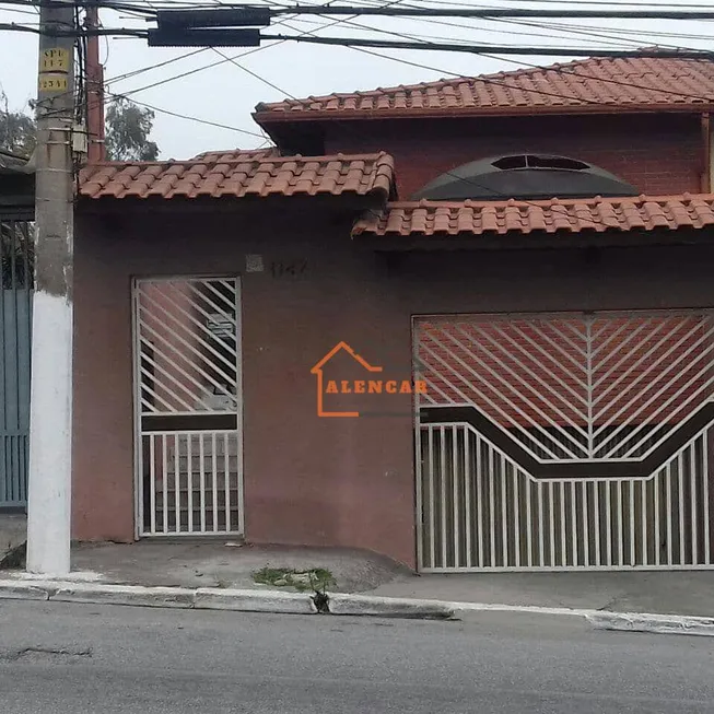 Foto 1 de Casa com 2 Quartos à venda, 130m² em Parque Císper, São Paulo