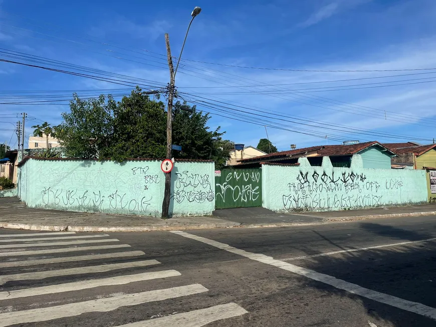 Foto 1 de Casa com 3 Quartos à venda, 250m² em Vila Santa Efigênia, Goiânia