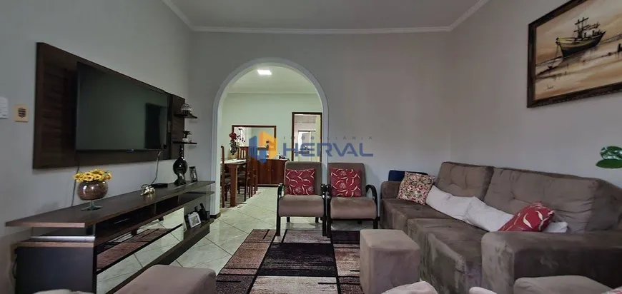 Foto 1 de Casa com 3 Quartos à venda, 210m² em Jardim América, Maringá