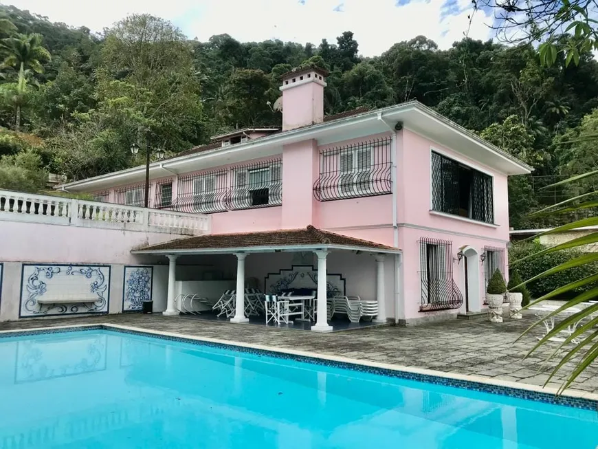 Foto 1 de Casa com 5 Quartos à venda, 554m² em Quarteirão Ingelhein, Petrópolis