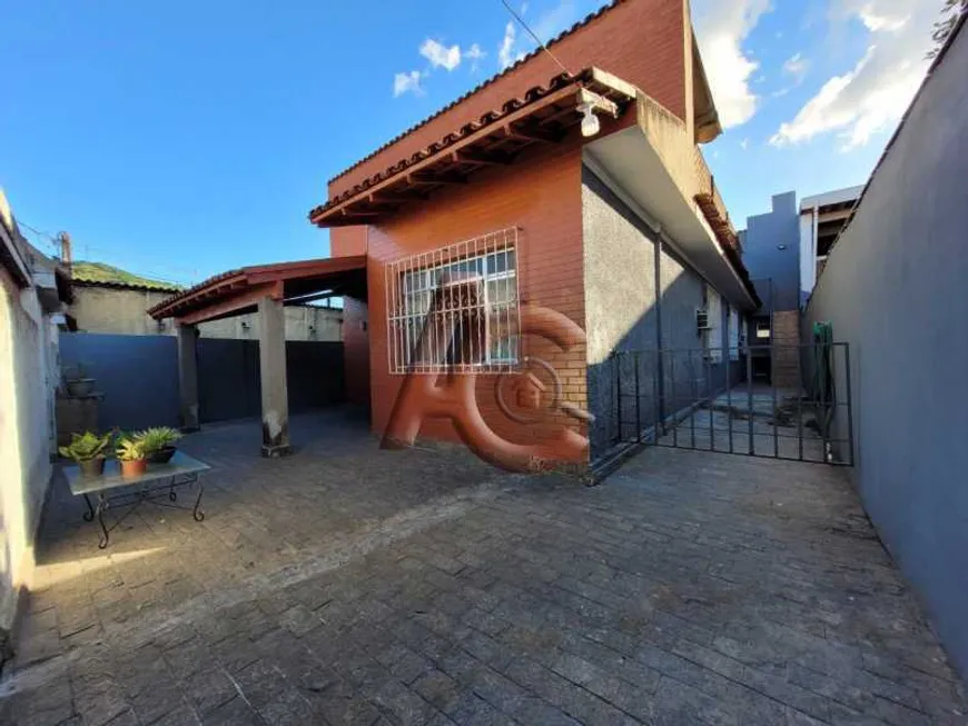 Foto 1 de Casa com 3 Quartos à venda, 85m² em Madureira, Rio de Janeiro