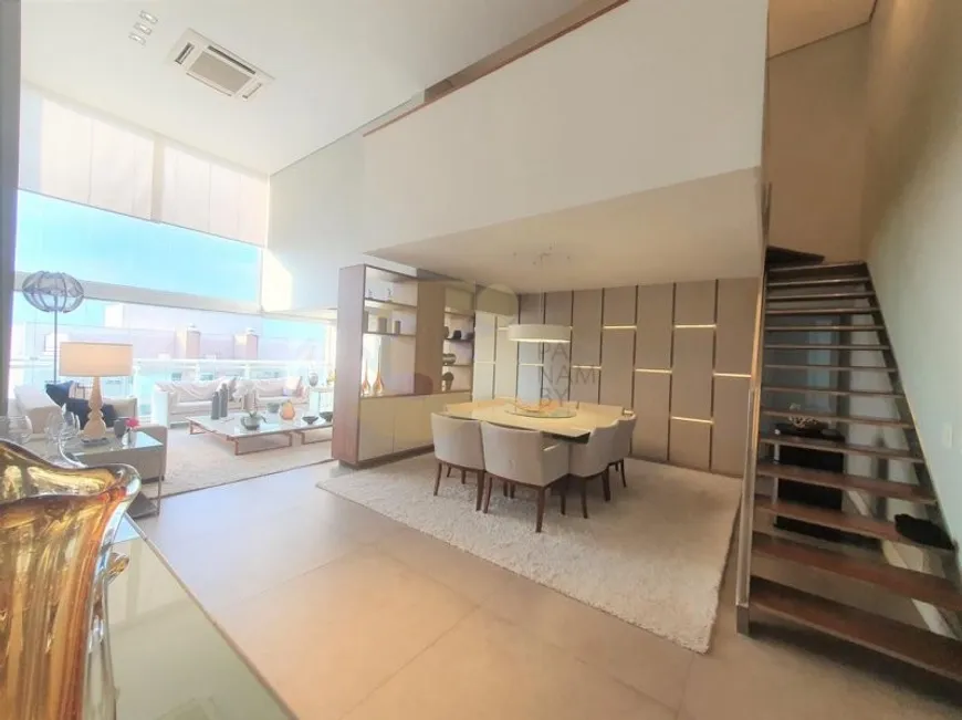Foto 1 de Apartamento com 3 Quartos à venda, 191m² em Panamby, São Paulo