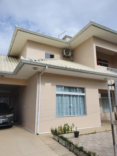 Foto 1 de Casa com 4 Quartos à venda, 220m² em Capoeiras, Florianópolis