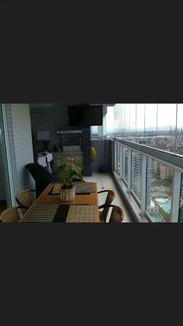 Foto 1 de Apartamento com 4 Quartos para venda ou aluguel, 230m² em Embaré, Santos