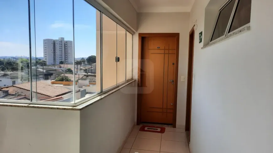 Foto 1 de Apartamento com 2 Quartos à venda, 60m² em Presidente Roosevelt, Uberlândia