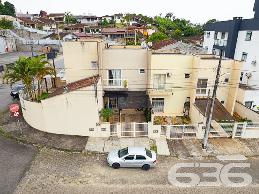 Foto 1 de Sobrado com 2 Quartos à venda, 71m² em Itaum, Joinville