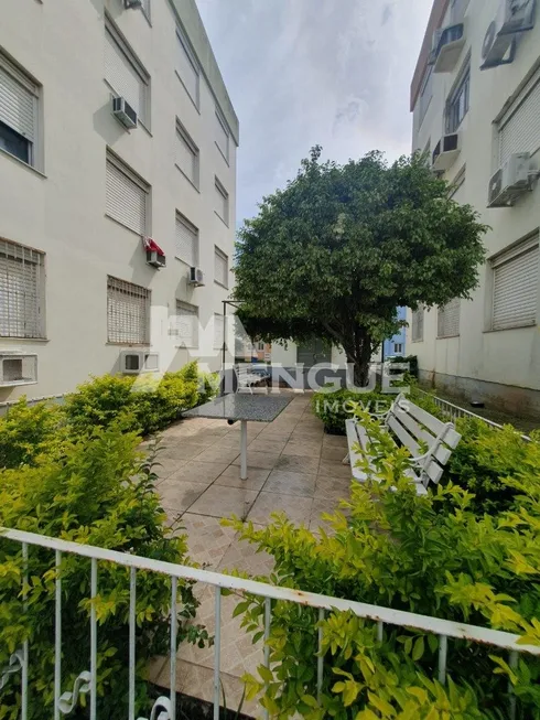 Foto 1 de Apartamento com 2 Quartos à venda, 48m² em Humaitá, Porto Alegre