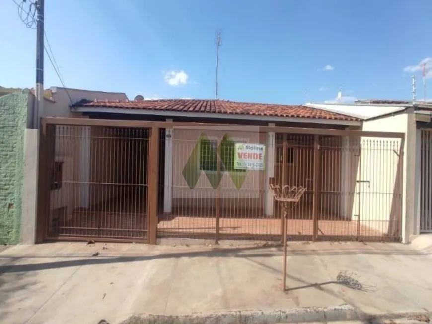 Foto 1 de Casa com 3 Quartos à venda, 200m² em Vila Nova Botucatu, Botucatu