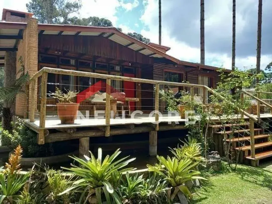 Foto 1 de Casa com 5 Quartos à venda, 1240m² em Descansopolis, Campos do Jordão