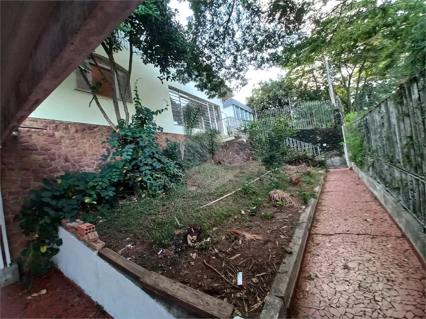 Foto 1 de Casa com 3 Quartos para alugar, 150m² em Vila Sônia, São Paulo