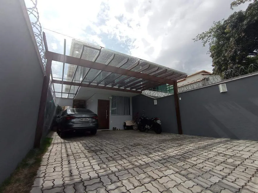 Foto 1 de Casa com 3 Quartos à venda, 138m² em Trevo, Belo Horizonte