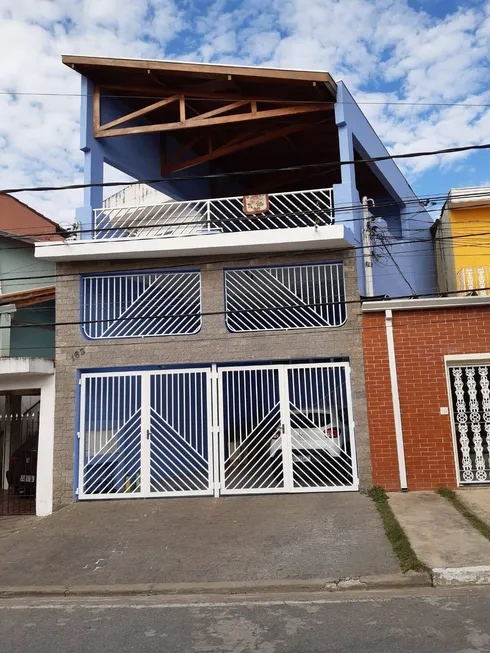 Foto 1 de Sobrado com 3 Quartos à venda, 195m² em Umuarama, Osasco