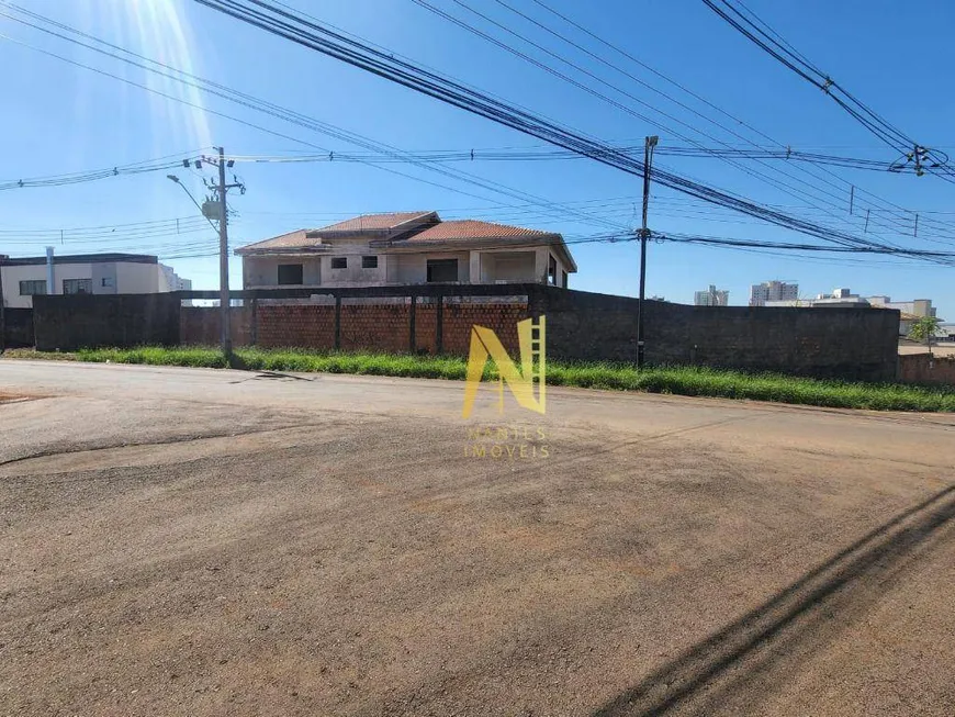 Foto 1 de Casa com 4 Quartos à venda, 500m² em Parque Residencial Alcântara , Londrina