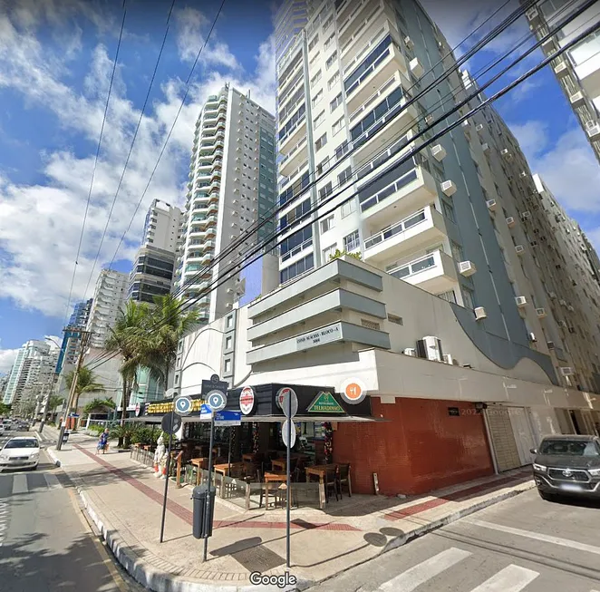 Foto 1 de Apartamento com 3 Quartos à venda, 90m² em Centro, Balneário Camboriú