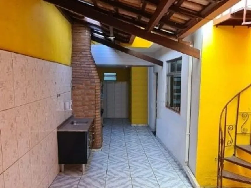 Foto 1 de Casa com 3 Quartos à venda, 140m² em Glória, Contagem