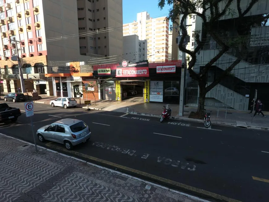 Foto 1 de Lote/Terreno à venda, 520m² em Zona 01, Maringá