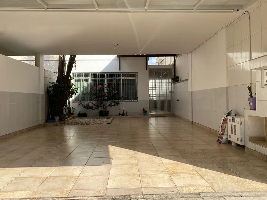 Foto 1 de Casa com 3 Quartos à venda, 200m² em Vila Congonhas, São Paulo