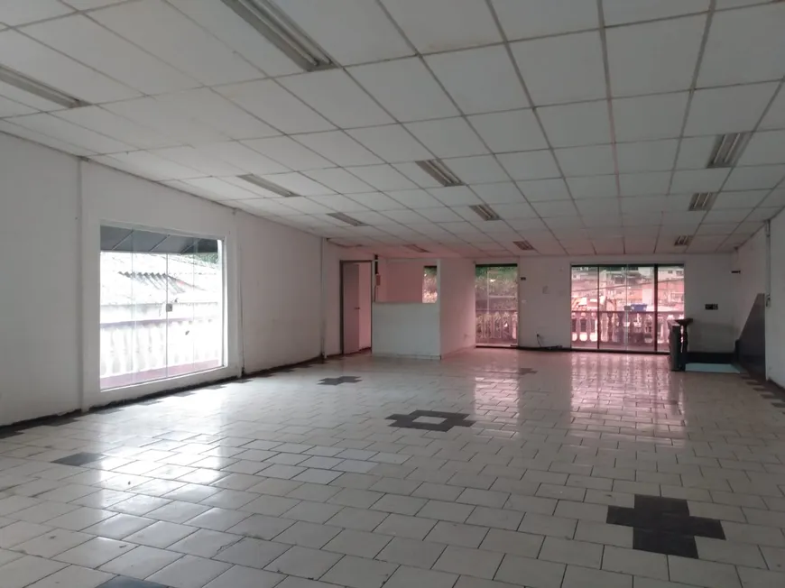 Foto 1 de Ponto Comercial para alugar, 350m² em Parque Grajau, São Paulo