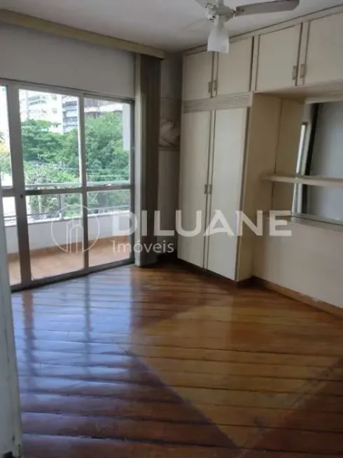 Foto 1 de Apartamento com 3 Quartos para alugar, 110m² em Icaraí, Niterói