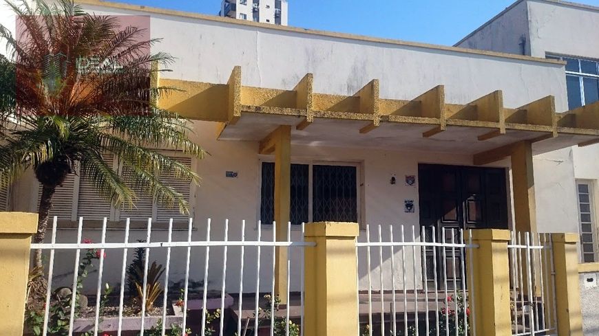 Casa na Rua do Ipiranga, 146, Centro em Campos dos