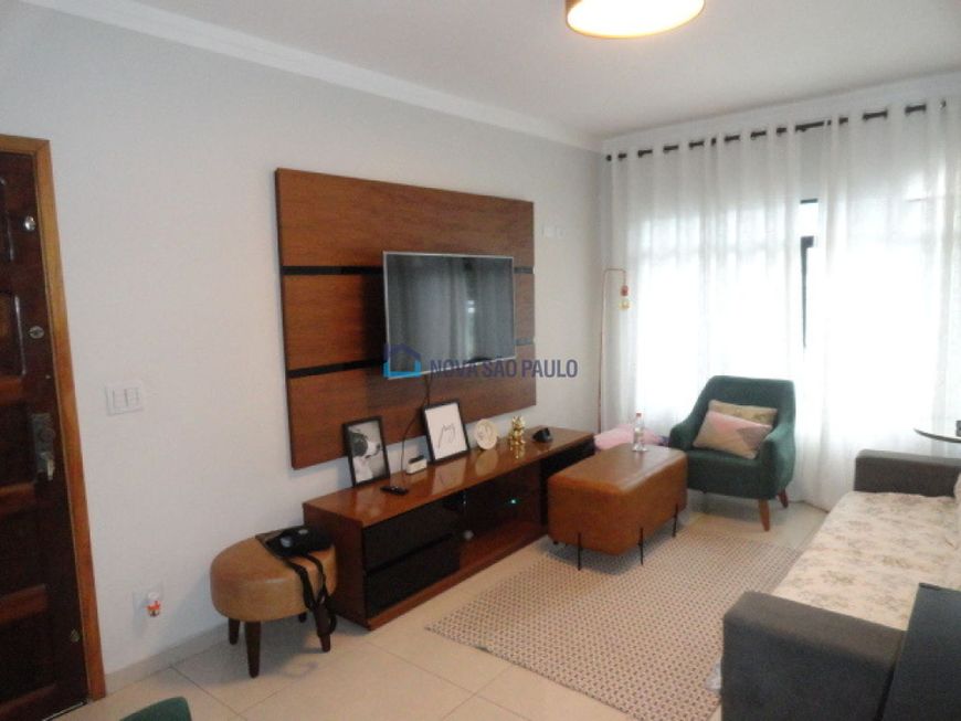 Casa na Avenida do Café, Vila Guarani em São Paulo, por R