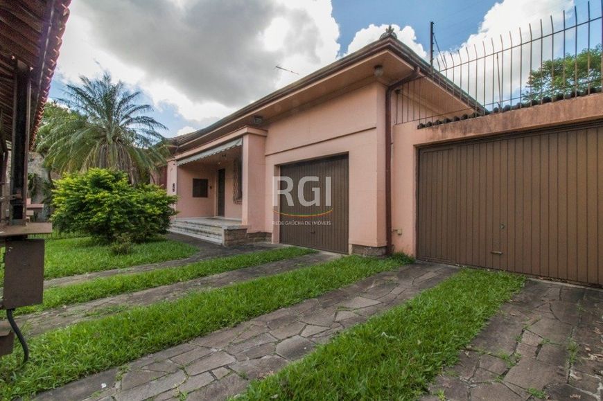 Casa na Rua Barão do Amazonas, 1780, Partenon em Porto Alegre, por R$ 1