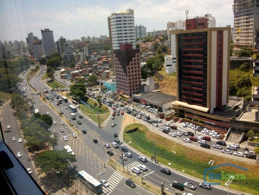Sala Comercial na Avenida Antônio Carlos Magalhães, Parque Bela Vista em Salvador, por R 190.
