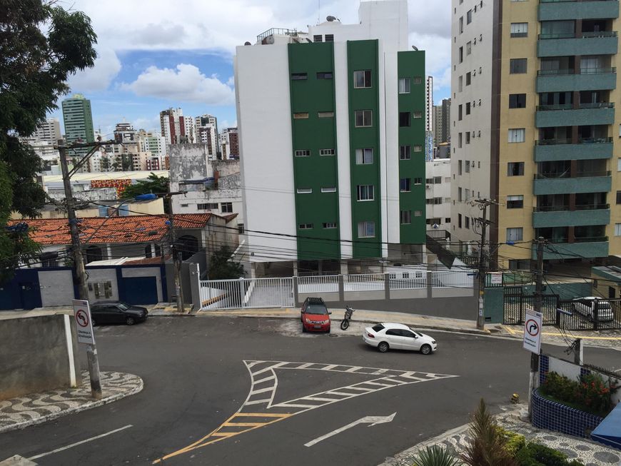 Apartamento na Rua Desembargador Manoel Pereira, Costa Azul em Salvador, por R 1.380/Mês Viva